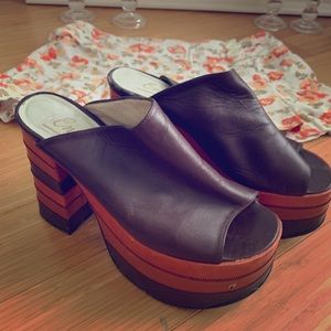 Vintage Platform wedge heels. Brown Rust